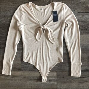 NWT Abercrombie & Fitch Tie-Front Bodysuit Small